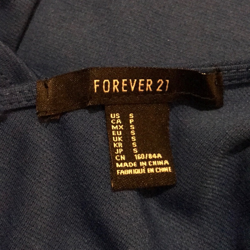 Forever 21 strech dress - Picture 3 of 4